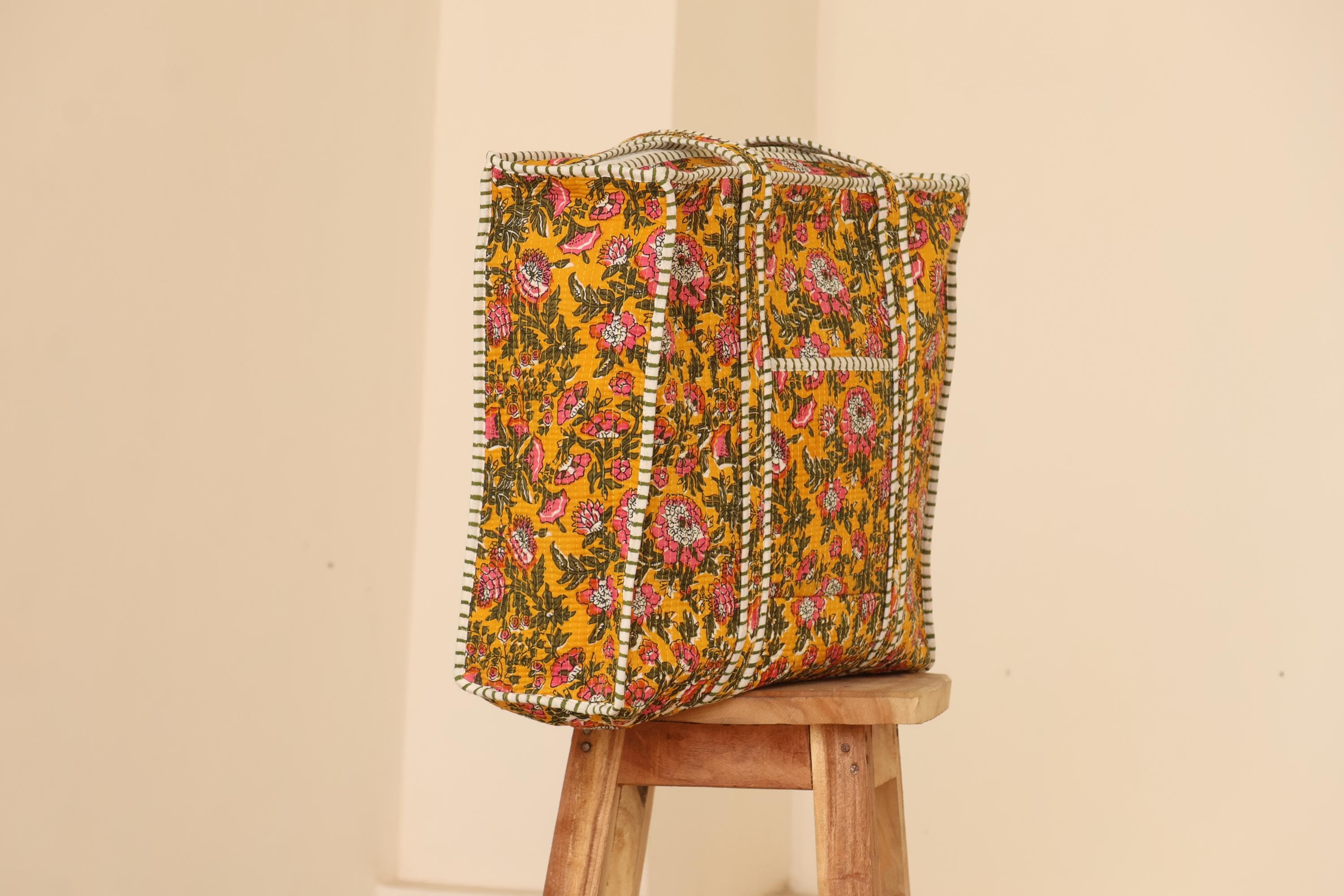 Borsa Tote Trapuntata in Cotone Floreale Senape – Borsa a Spalla Artigianale Stampata a Blocchi